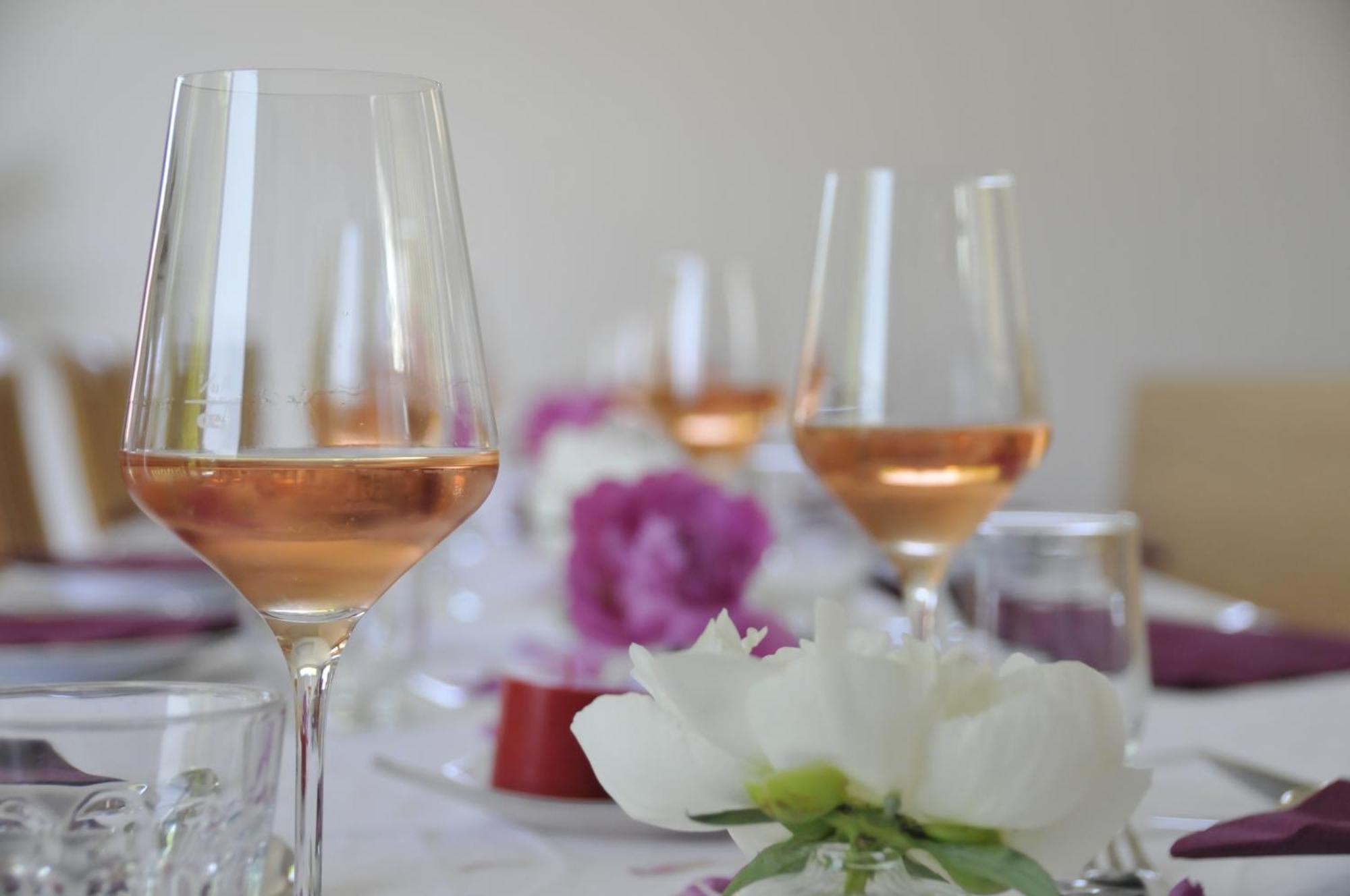Wein + Bett Wiedeck Stetten Exteriör bild